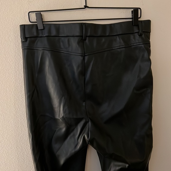 Zara Black Faux Leather High Rise Ankle Zip Leggings - Picture 8 of 10